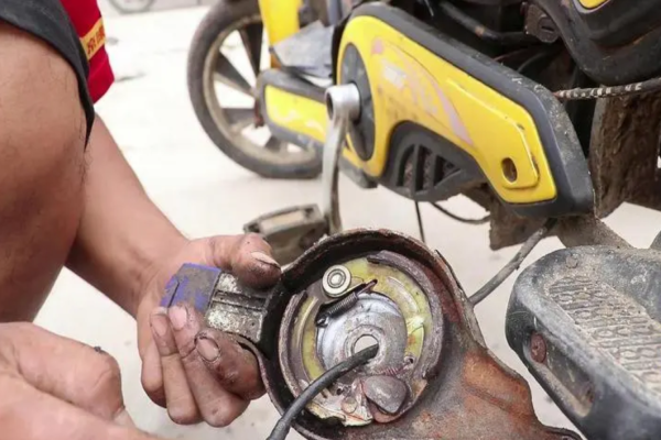 迪庆电动车刹车故障